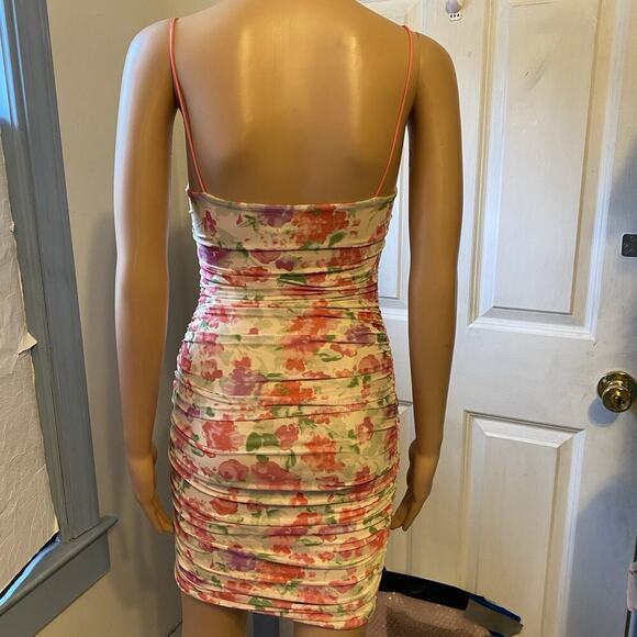 Princess Polly Babydoll Dress Sz 4 Beige Red Pink Rose Ruched Bodycon Sexy Love - Picture 7 of 11